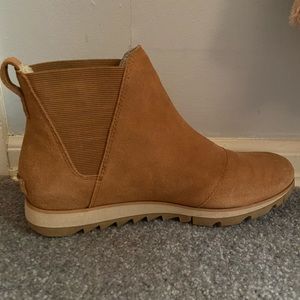 Sorel Harlow Waterproof Chelsea Boot size 10